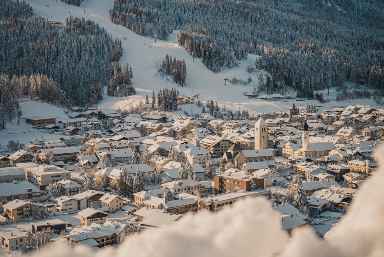 Hotel Villa Waldheim San Candido Exterior photo