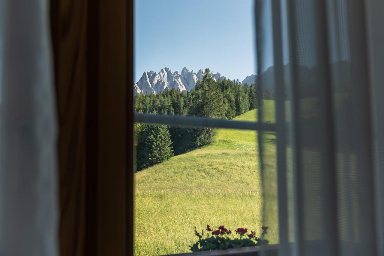 Hotel Villa Waldheim San Candido Exterior photo