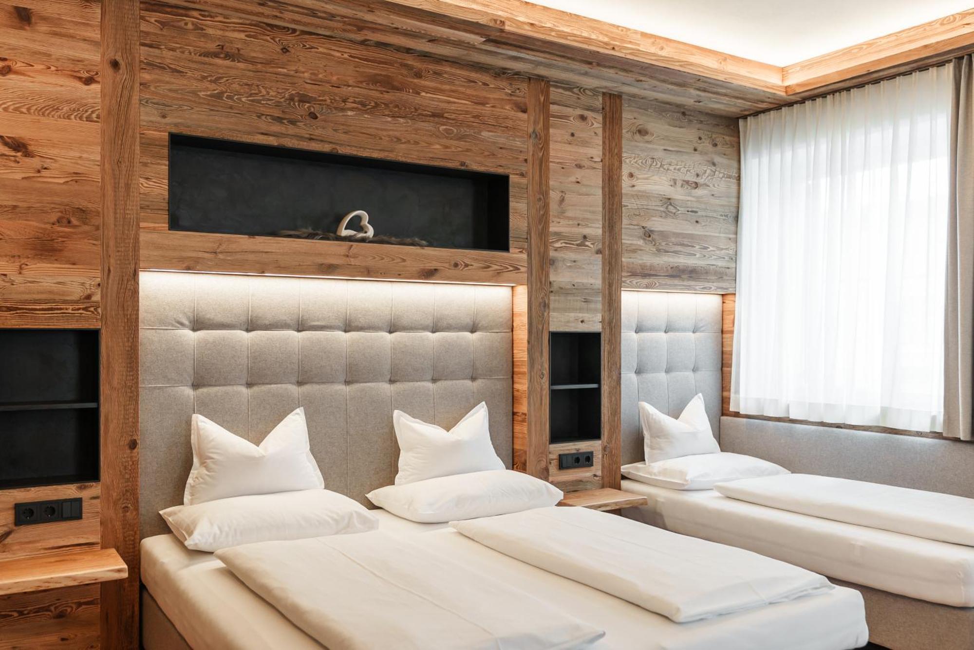 Hotel Villa Waldheim San Candido Exterior photo